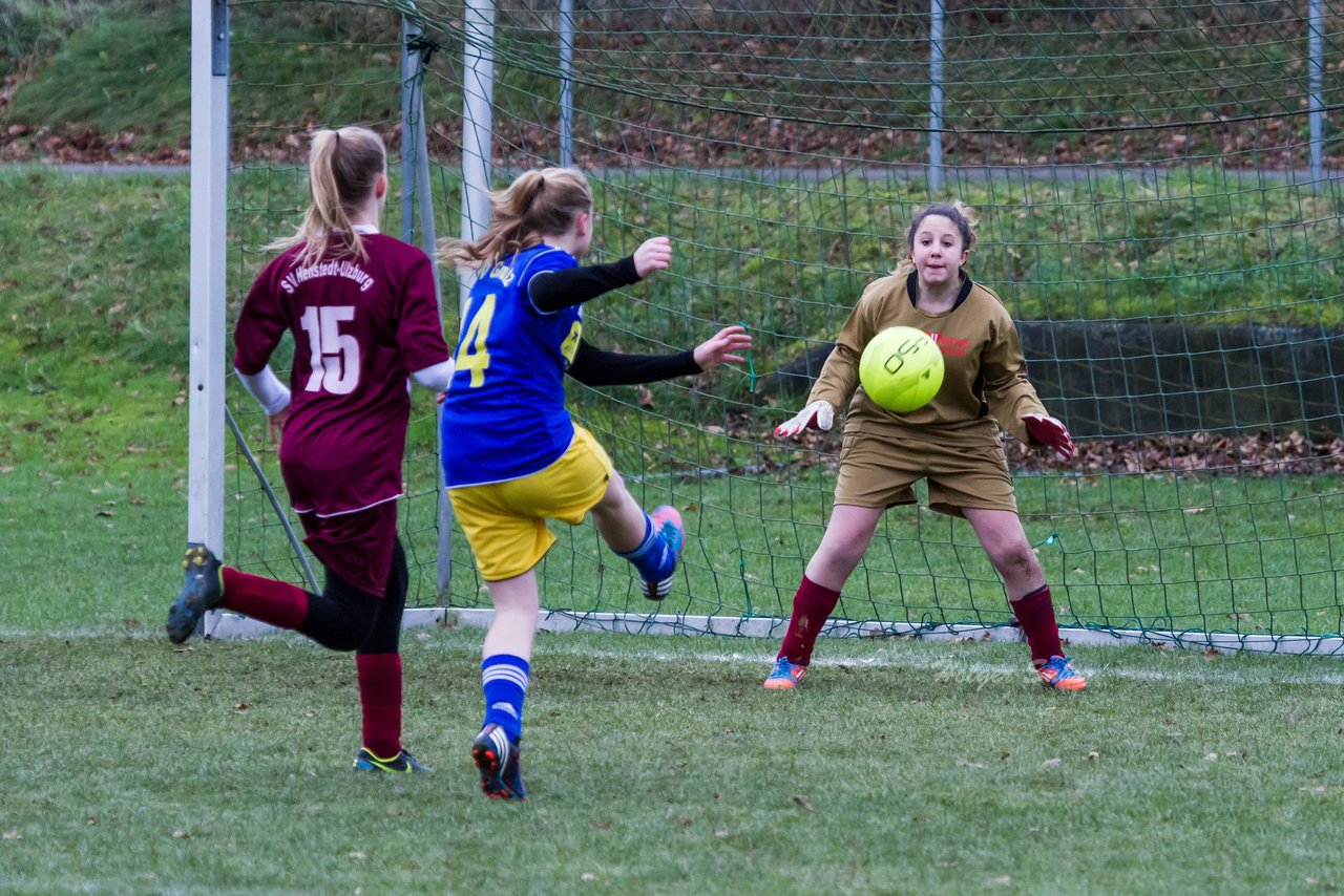 Bild 94 - B-Juniorinnen TSV Gnutz o.W. - SV Henstedt Ulzburg II : Ergebnis: ca. 5:0